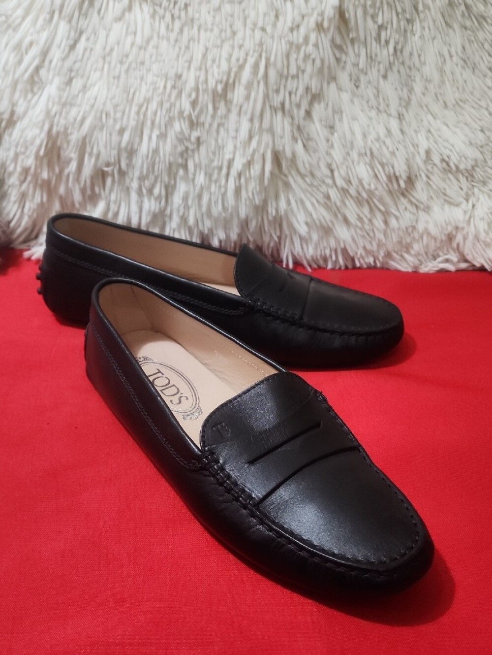 Tod's Gommino Black Leather Women's Penny Loafers with Classic Penny Slot